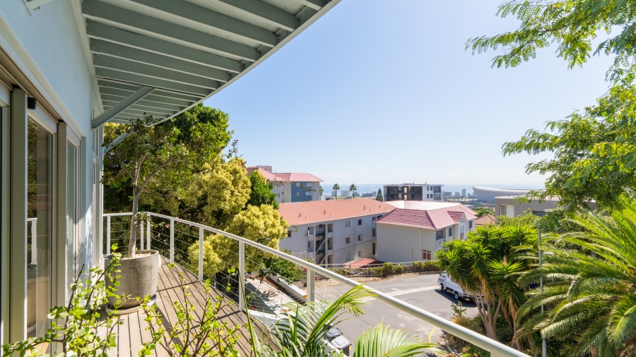 2 Bedroom Property for Sale in Green Point Western Cape